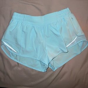 Lululemon hotty hot shorts 2.5 inch low rise. Great condition